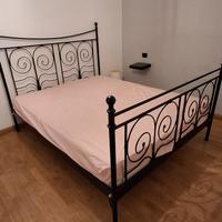 Letto matrimoniale con materasso 