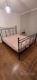 Letto matrimoniale con materasso 