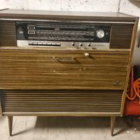 mobile stereo Grundig 