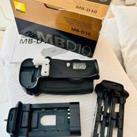 Nikon MB-D10 multi power battery pack