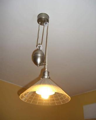 Usato ma come nuovo, lampadario in vetro e acciaio