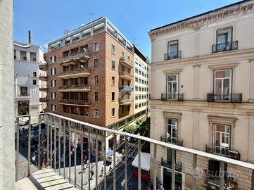 2 LOCALI A NAPOLI