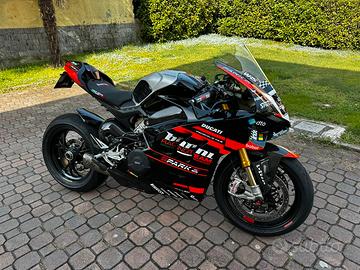 Ducati panigale v4s 2023