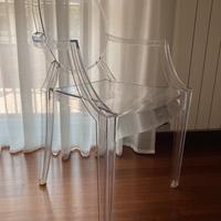 Sedia Kartell Louis Ghost con braccioli