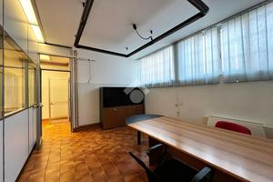 LABORATORIO A VARESE