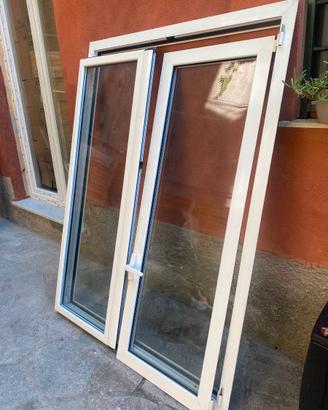 Finestra in pvc 115x158 cm
