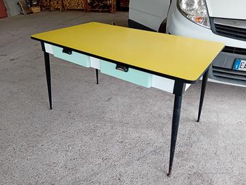tavolo vintage '60