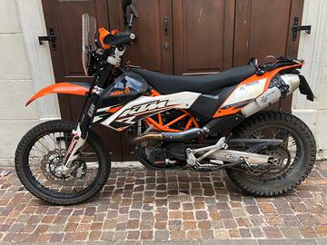 Vendita moto Ktm 690 enduro-Motard doppia omologaz