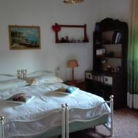 Lettini in ferro con pomelli in ottone