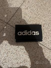 portafoglio del adidas