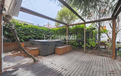 COMODO 4 LOCALI CON AMPIO GIARDINO PRIVATO