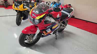 Honda cbr 900