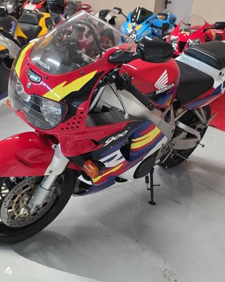 Honda cbr 900