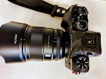Fujifilm XT-4 e Viltrox  AF 27/1.2 Pro