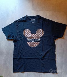 T-shirt nera "Gineria Illegale Rimini"