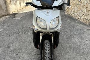 Scooter Yamaha xenter 125 anno 2017