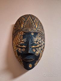 maschera tribale in legno 