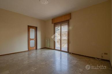 4 LOCALI A LUMEZZANE