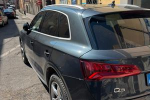 Audi Q5 2.0 TDI quattro - cambio automatico