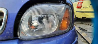 NISSAN MICRA 2001 - FARO ANTERIORE SINISTRO