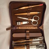 Necessarie per unghie