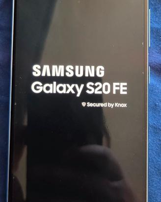Samsung Galaxy S20 FE  menta + 5 Cover 