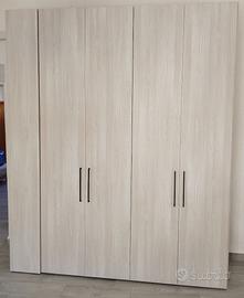 Arredo scrivania comodini armadio con scaffale