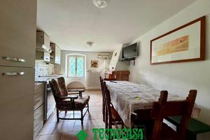 CASA SEMINDIPENDENTE A CASTELNUOVO MAGRA