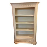 Libreria in legno bianco stile shabby chic