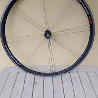 RUOTA ANTERIORE IN ALLUMINIO CAMPAGNOLO "SCIROCCO"
