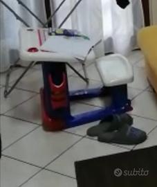 Tavolino/banchetto con seduta incorporata