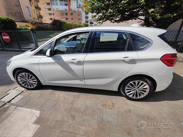 BMW 216 Serie 2 F45 2018 Active Tourer 216d Luxury