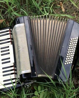 Fisarmonica d'epoca Scandalli numerata