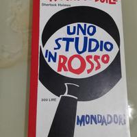 Libro UNO STUDIO IN ROSSO A. Doyle 1961