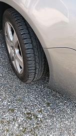 Auto utilitaria polo