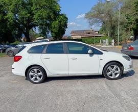 OPEL Astra 4ª serie - 2013