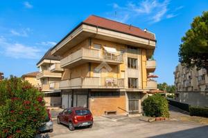 3 LOCALI A PORTO SANT'ELPIDIO