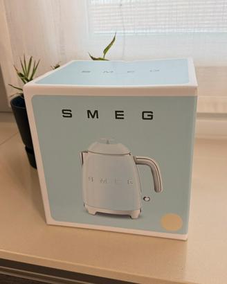 Bollitore Smeg panna 0,8l