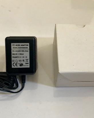 Alimentatore 9 volt 300 mA nuovo