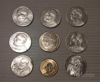 9 medaglie religiose Papa Woityla Padre Pio