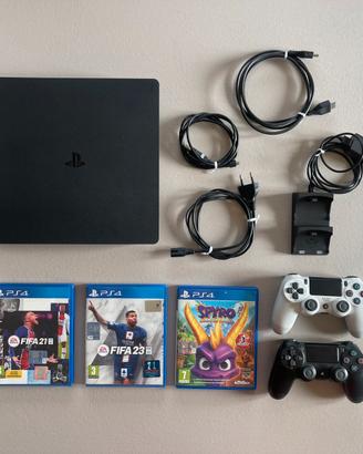 PlayStation 4 Slim 500gbc + accessori + giochi