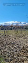 Terreno con rustico a Castiglione di Sicilia