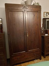 armadio due ante arte povera