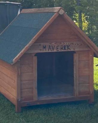 Cuccia in legno per cani di taglia media