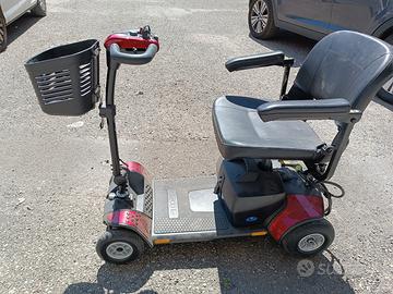 Scooter elettrico anziani/disabili