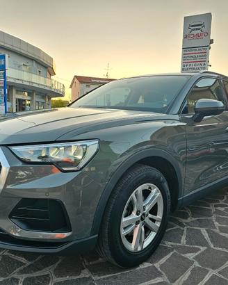 Audi Q3 35 TDI quattro S tronic Business 150 CV