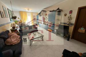 APPARTAMENTO CON LOCALE di 200 MQ SOTTOSTANTE COD