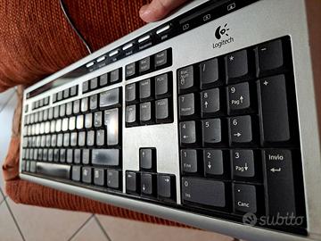 Tastiera piatta Logitech