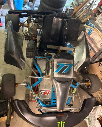 Go kart con carrello officina e ricambi