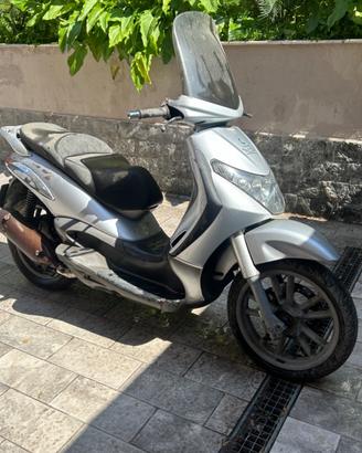 Piaggio Beverly 250